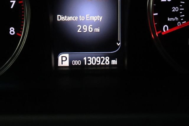 Used 2015 Toyota Camry SE FWD image 18
