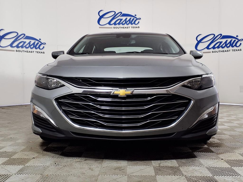Used 2025 Chevrolet Malibu LS image 3