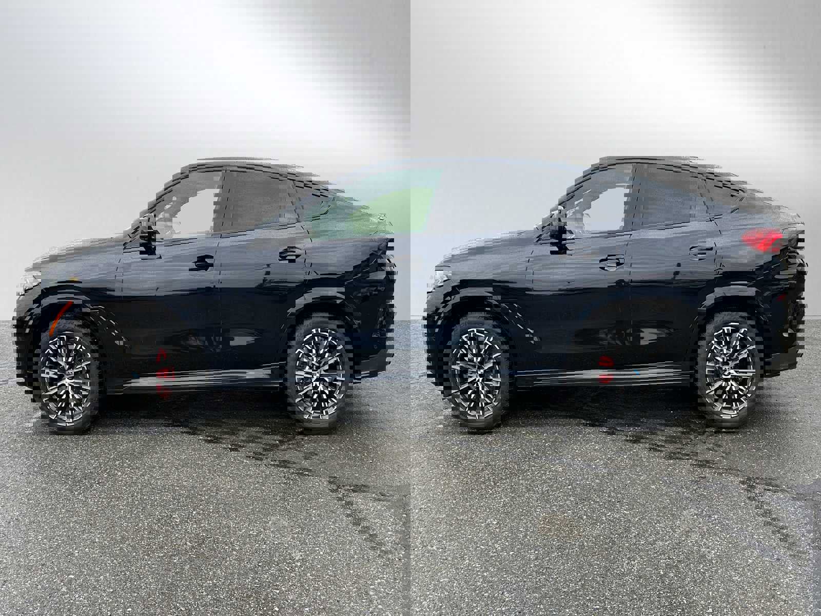 Used 2025 BMW X6 M60i image 4