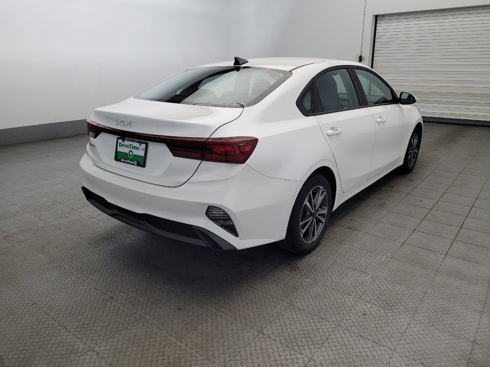 Used 2023 Kia Forte LXS image 9