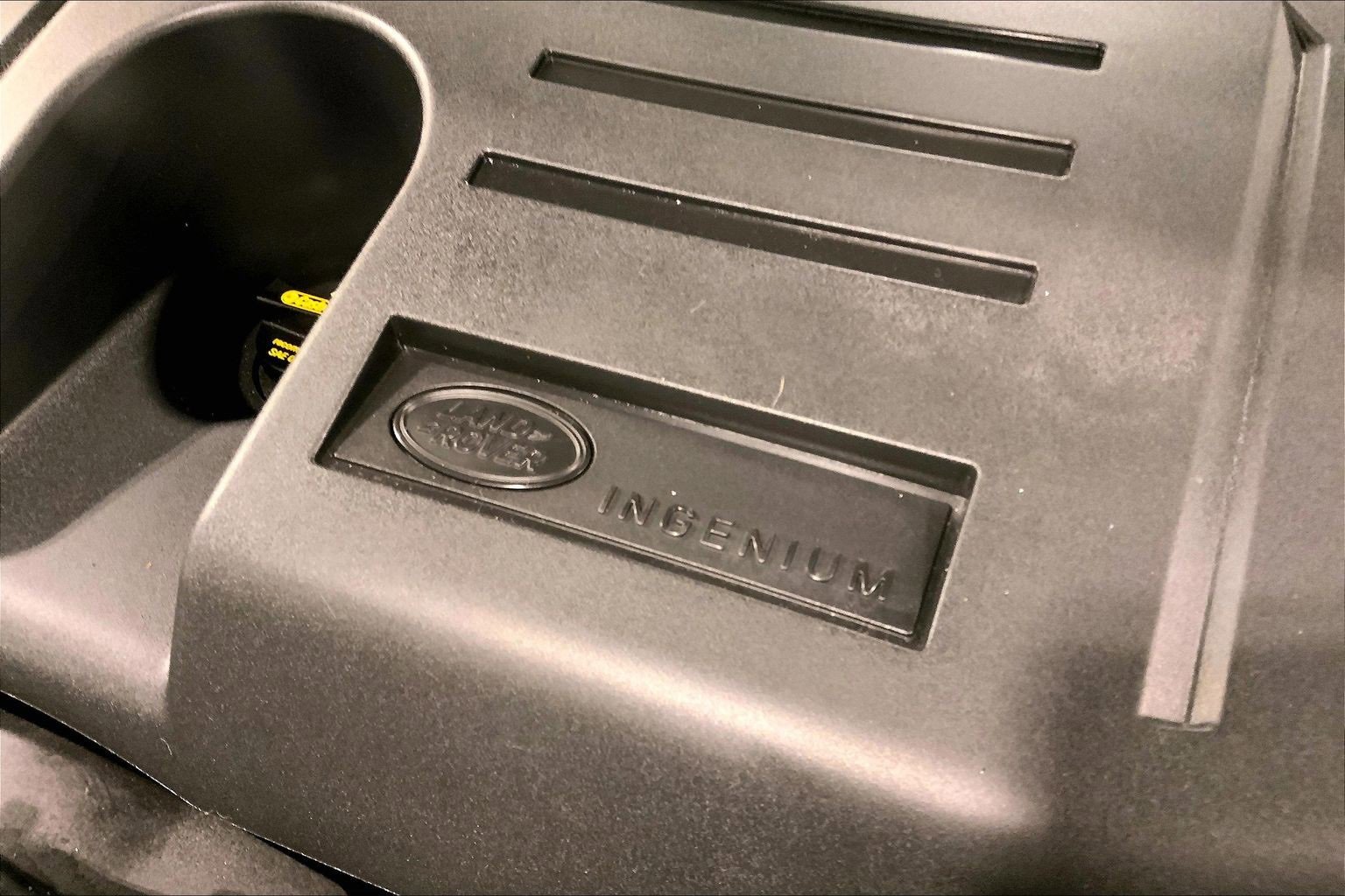 Used 2024 Land Rover Defender 110 S image 32