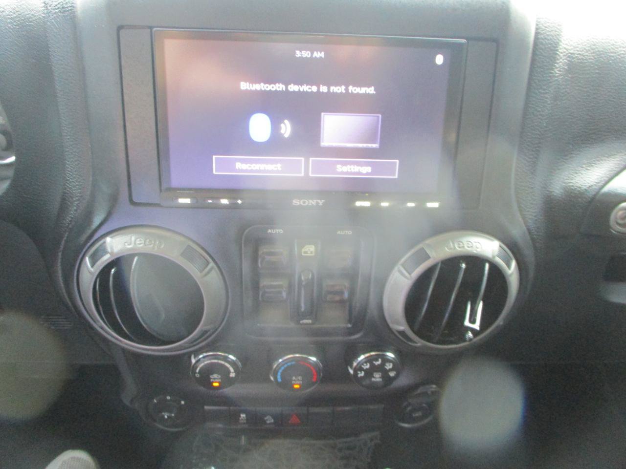 Used 2016 Jeep Wrangler Unlimited Sport w/ Quick Order Package 24S AWD/4WD image 16