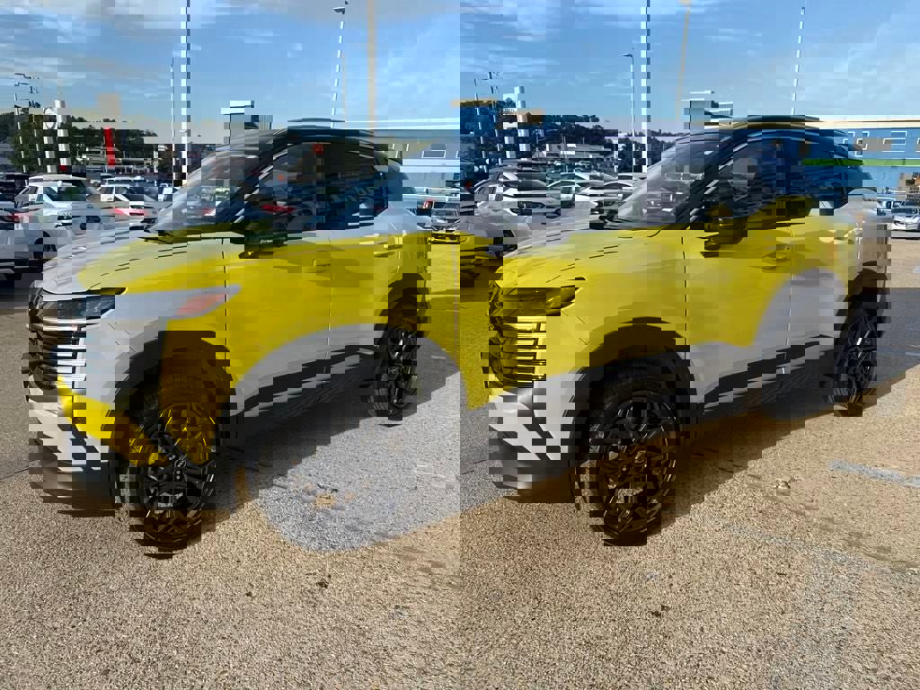 New 2025 Nissan Kicks SR video 2