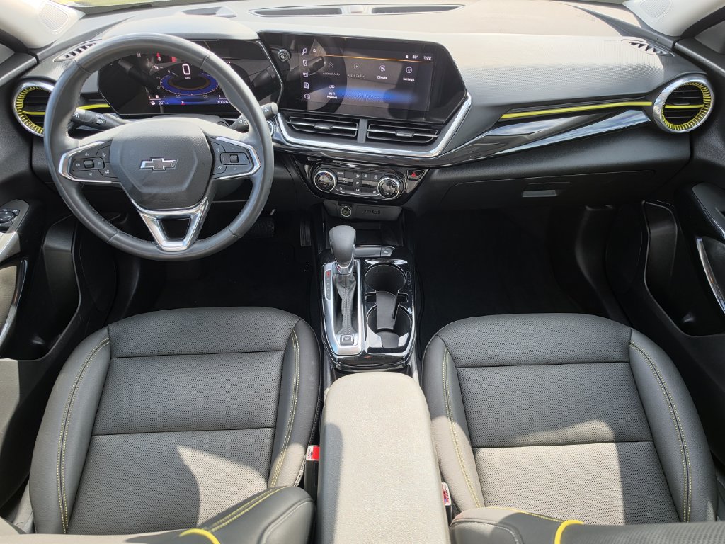 Used 2025 Chevrolet Trax ACTIV w/ Sunroof Package FWD image 12