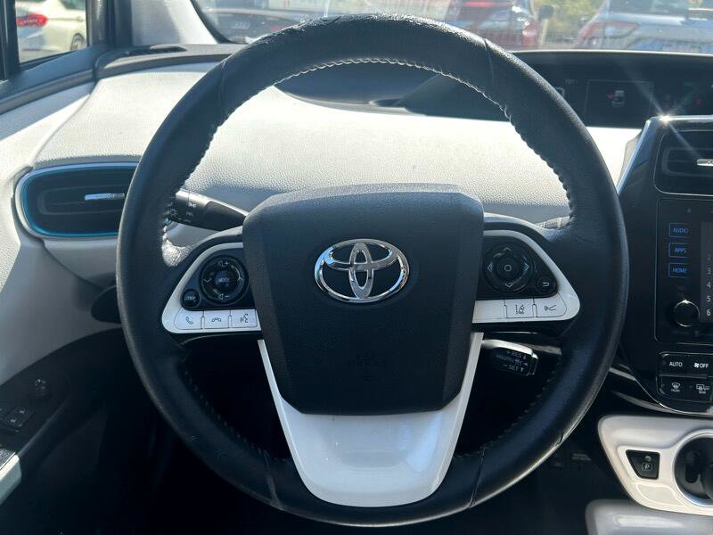 Used 2017 Toyota Prius Prime Premium image 10
