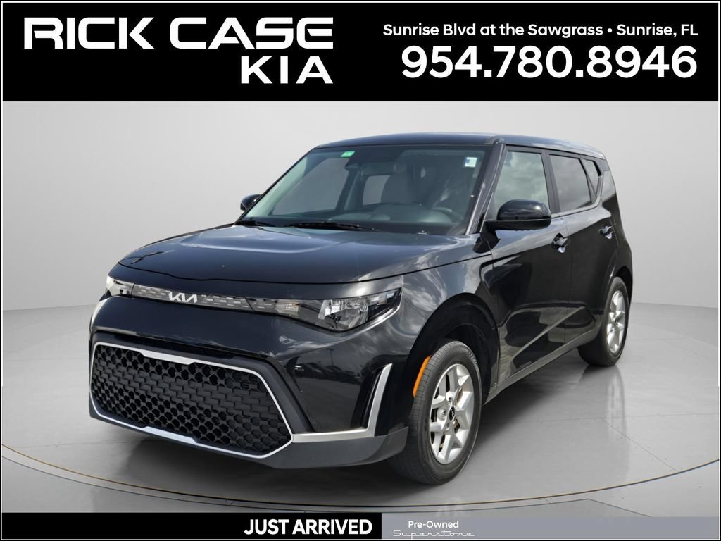Used 2023 Kia Soul LX w/ Option Group 015