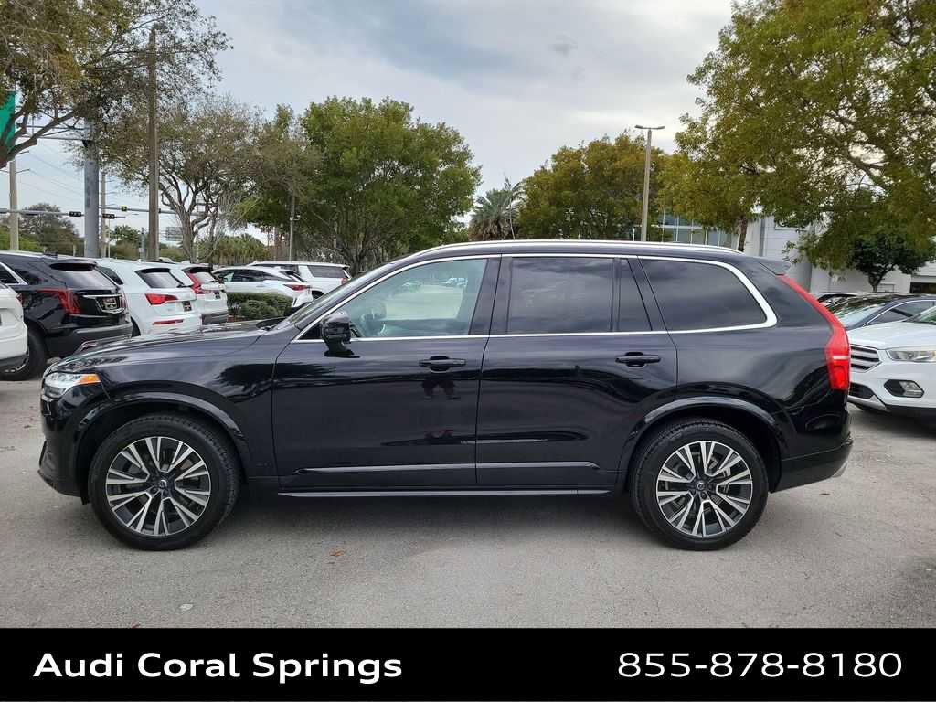 Used 2021 Volvo XC90 T5 Momentum w/ Protection Package Premier image 11