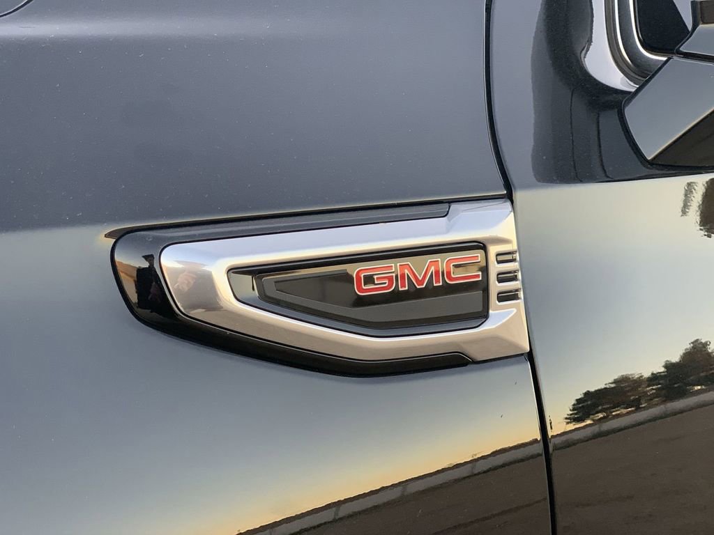 Certified 2025 GMC Yukon Denali image 30