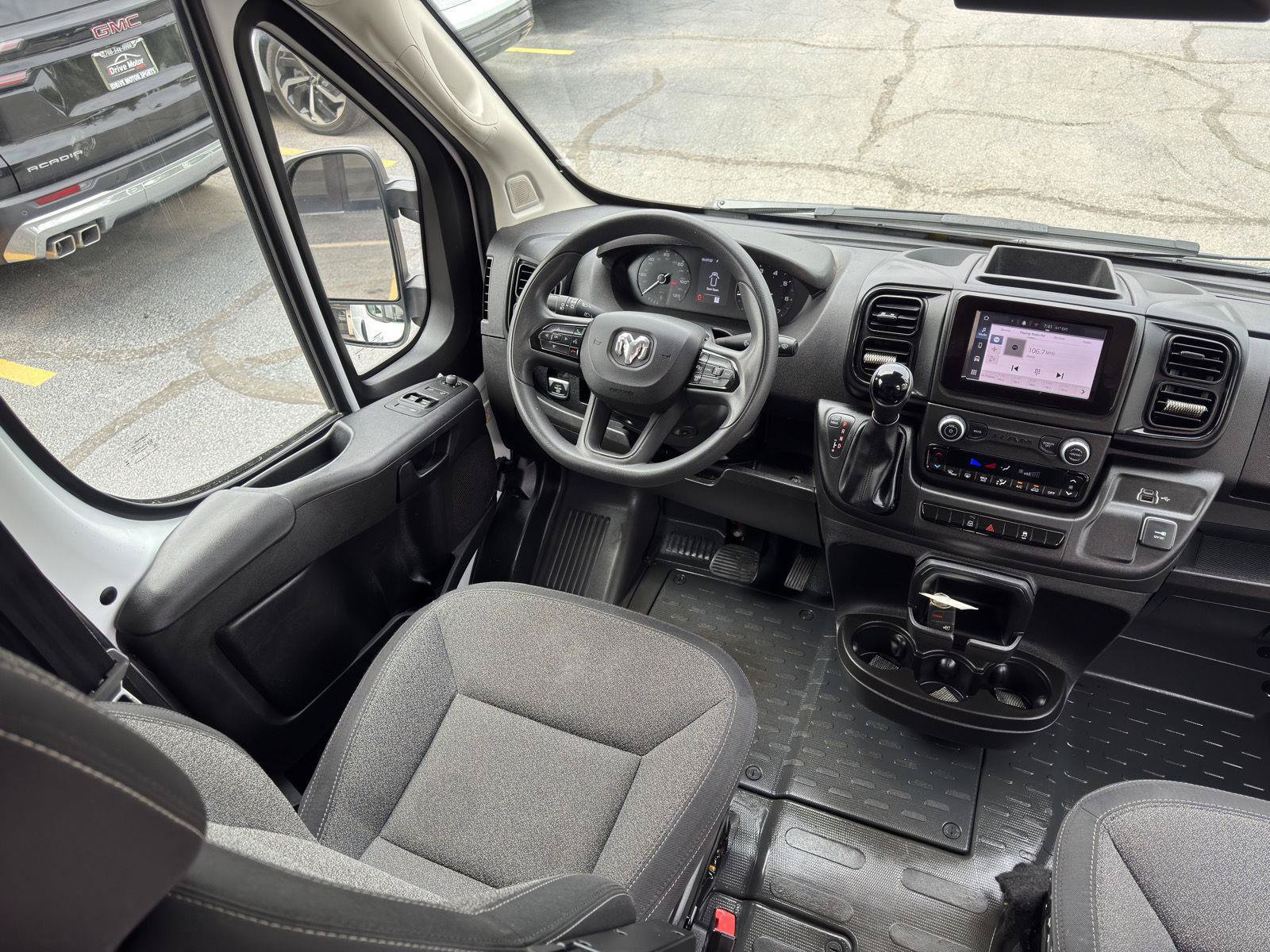 Used 2025 RAM ProMaster 2500 w/ Convenience Group FWD image 19
