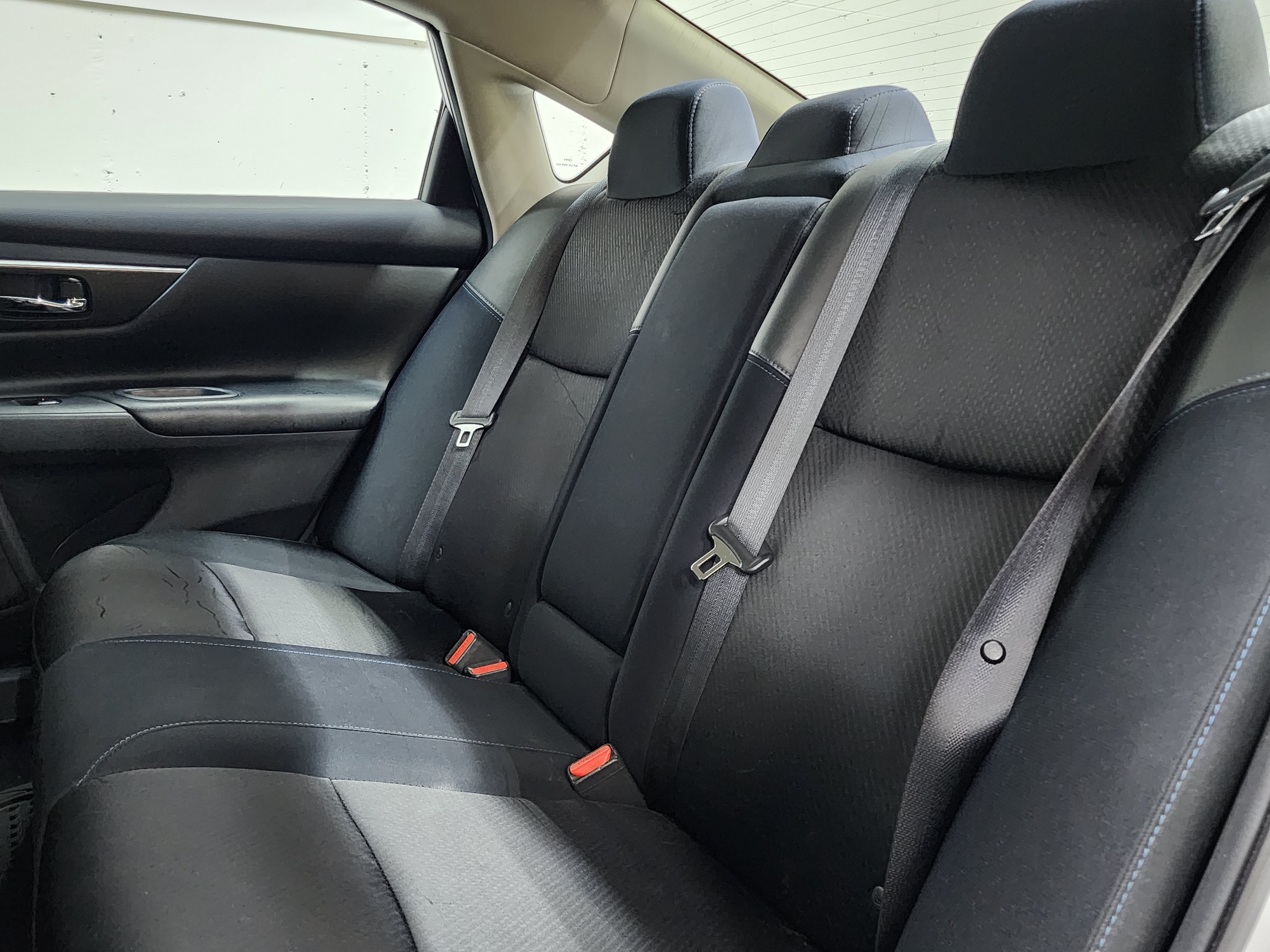 Used 2016 Nissan Altima 2.5 SR FWD image 18