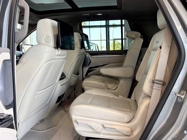 Used 2025 Cadillac Escalade Sport Platinum AWD/4WD image 33