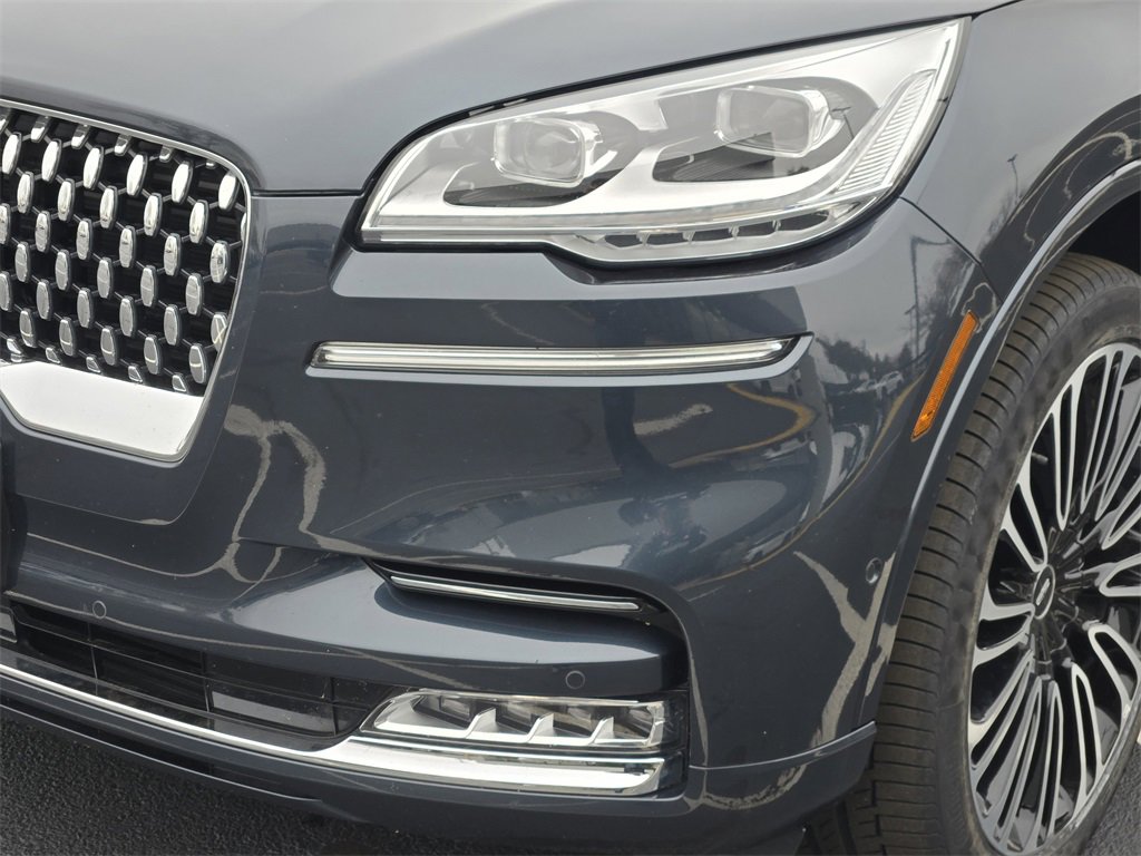 Used 2023 Lincoln Aviator Black Label w/ Class IV Trailer Tow Package image 10