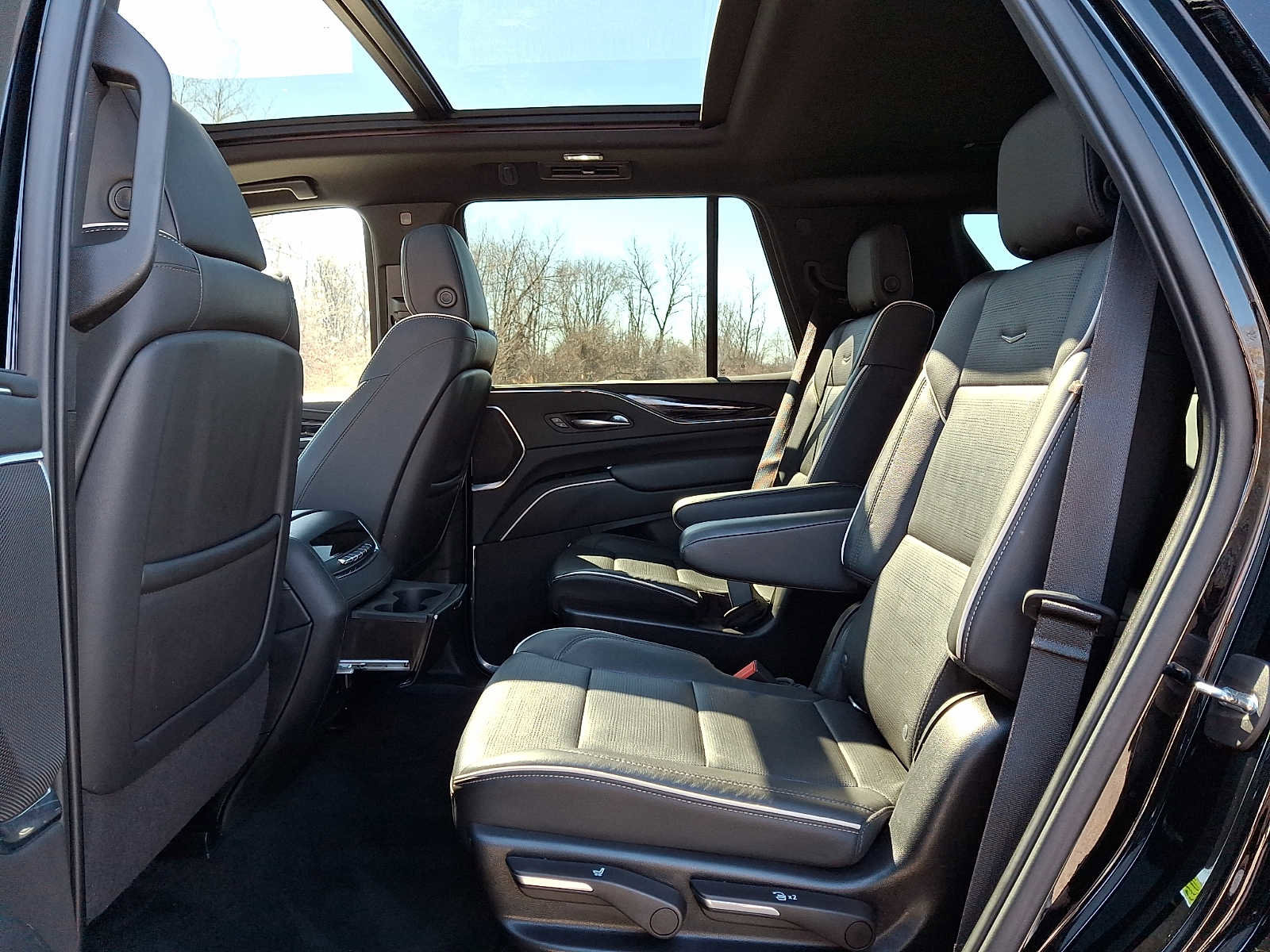 Used 2022 Cadillac Escalade Sport w/ Touring Package image 11