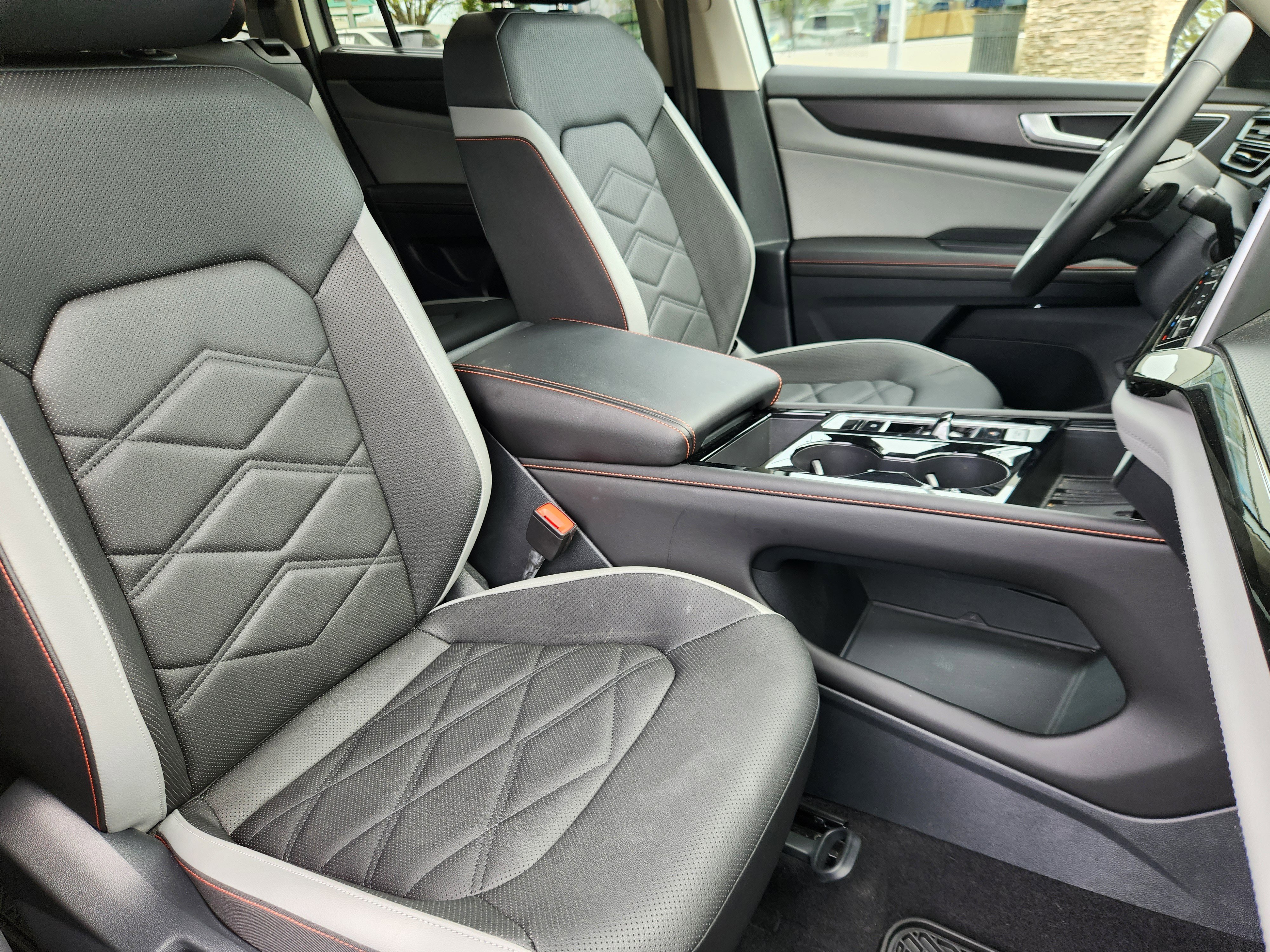 Certified 2025 Volkswagen Atlas Peak Edition SE image 14