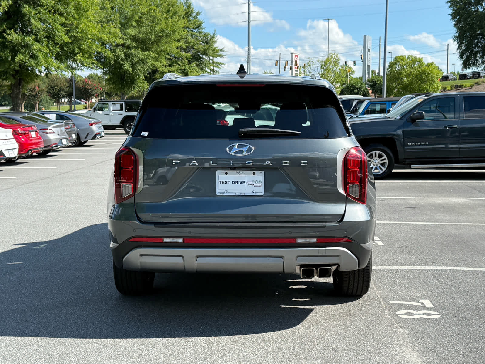 Used 2024 Hyundai Palisade SEL FWD image 4