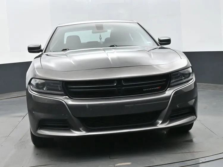 Used 2022 Dodge Charger SXT RWD image 3
