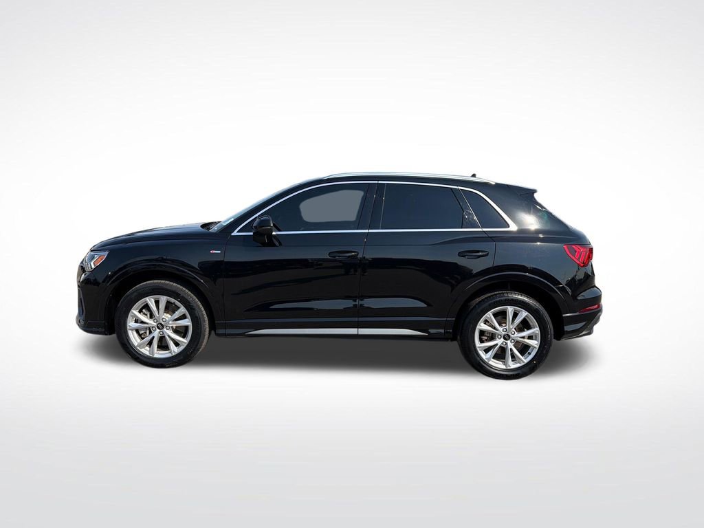 Used 2024 Audi Q3 2.0T Premium image 3