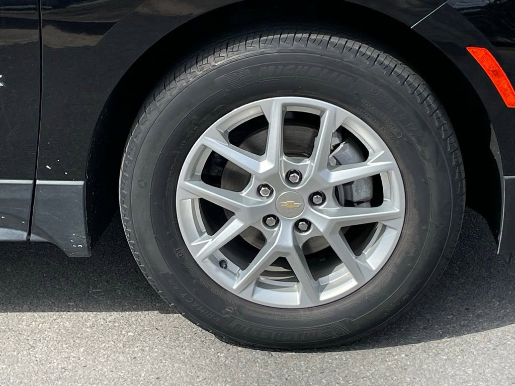 Used 2023 Chevrolet Equinox LT image 31