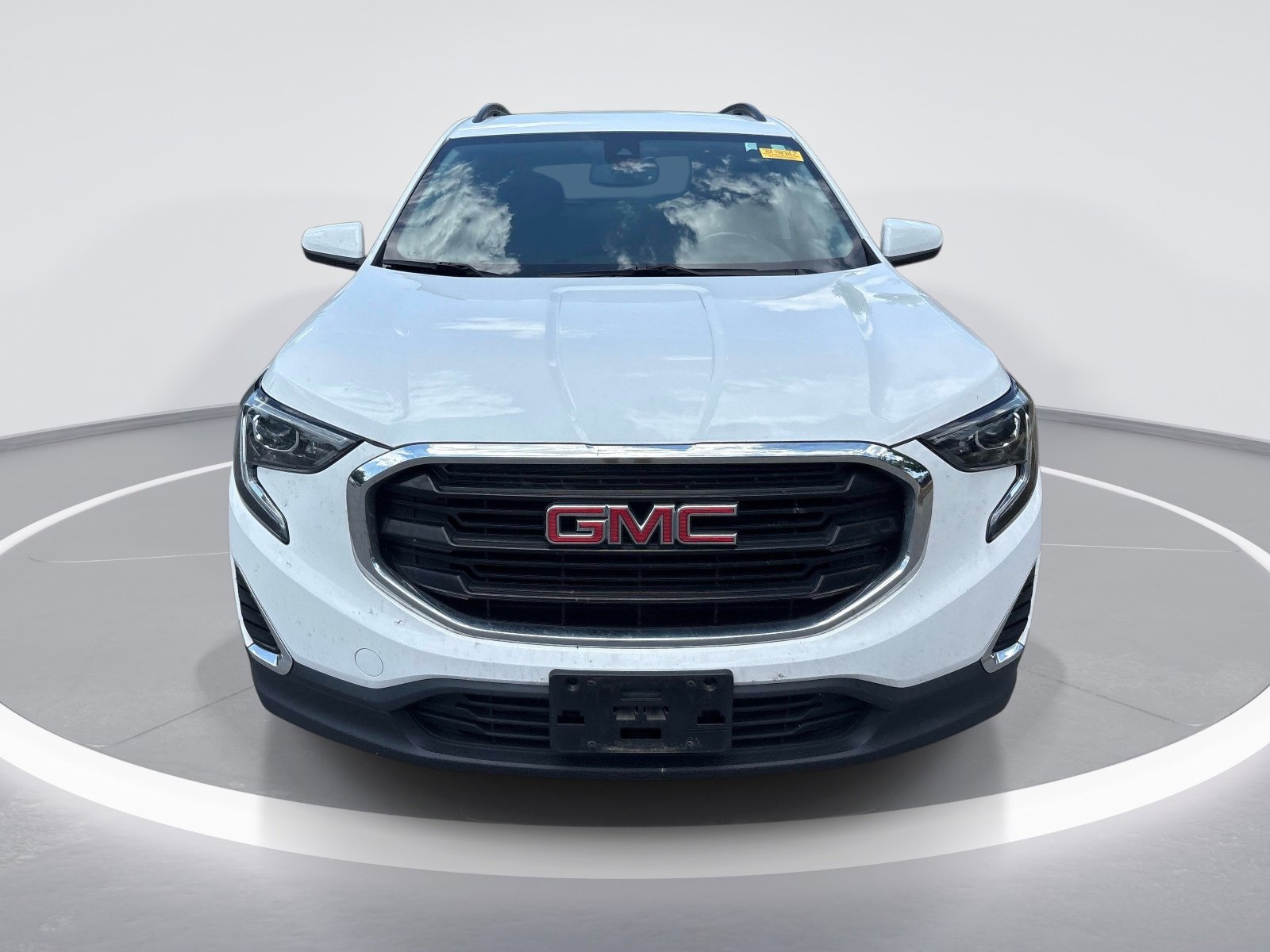 Used 2020 GMC Terrain SLE w/ Driver Convenience Package FWD image 2