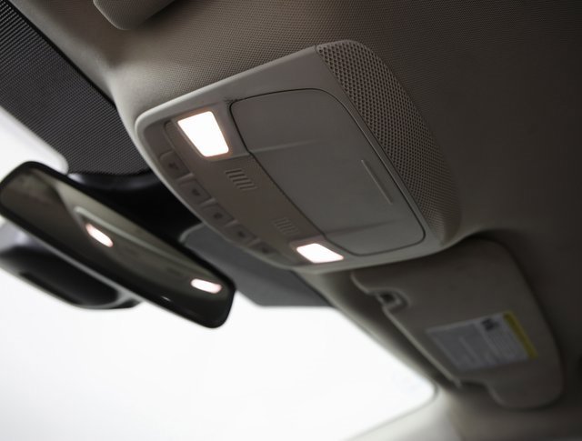 Used 2024 Ford Edge Titanium image 11