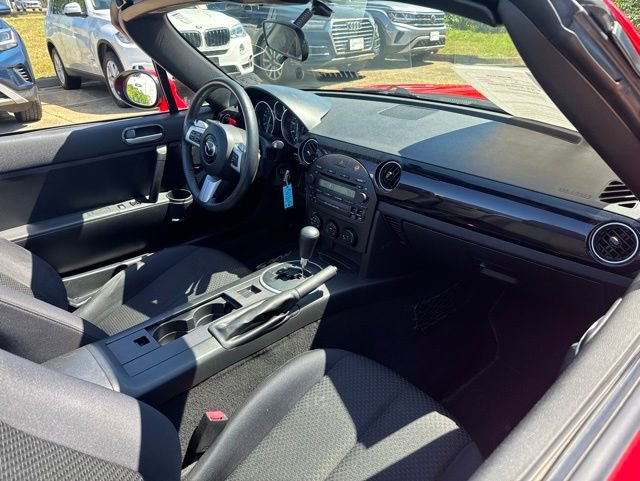 Used 2007 MAZDA MX-5 Miata Sport w/ Appearance Pkg RWD image 10