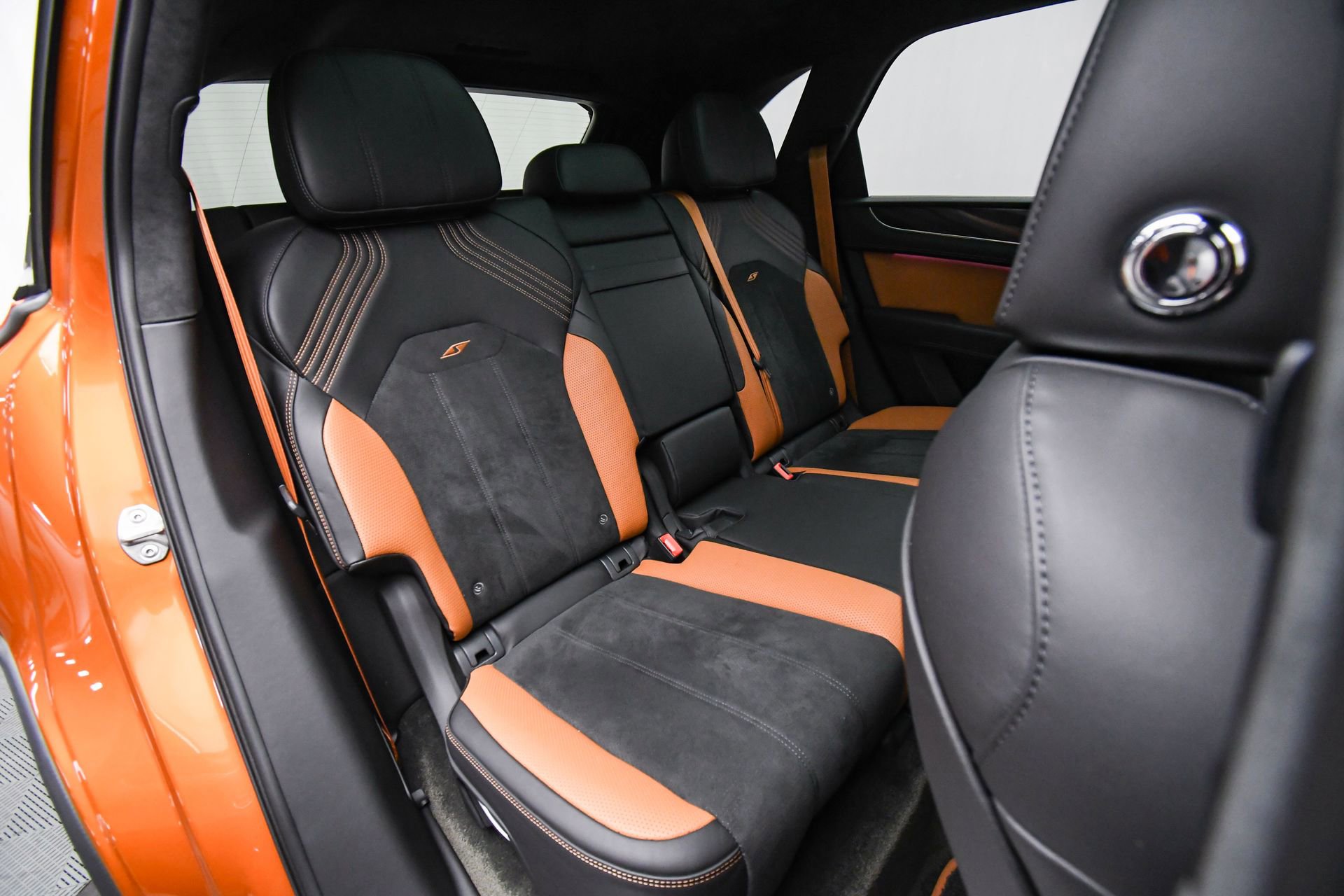 Certified 2022 Bentley Bentayga image 49