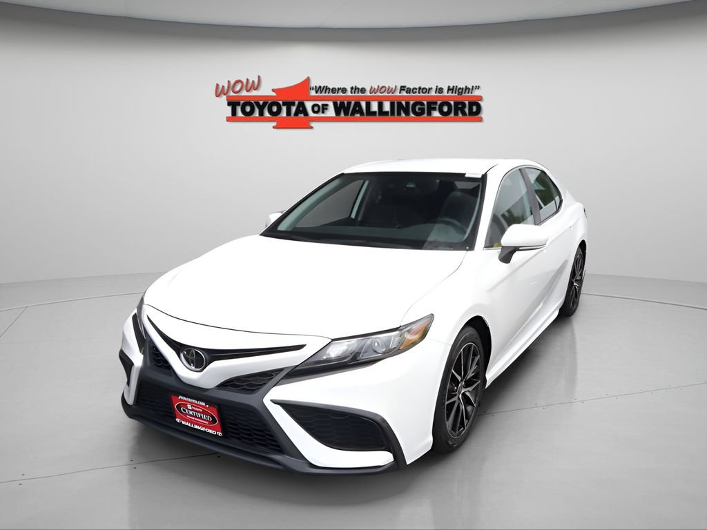 Certified 2023 Toyota Camry SE FWD image 1
