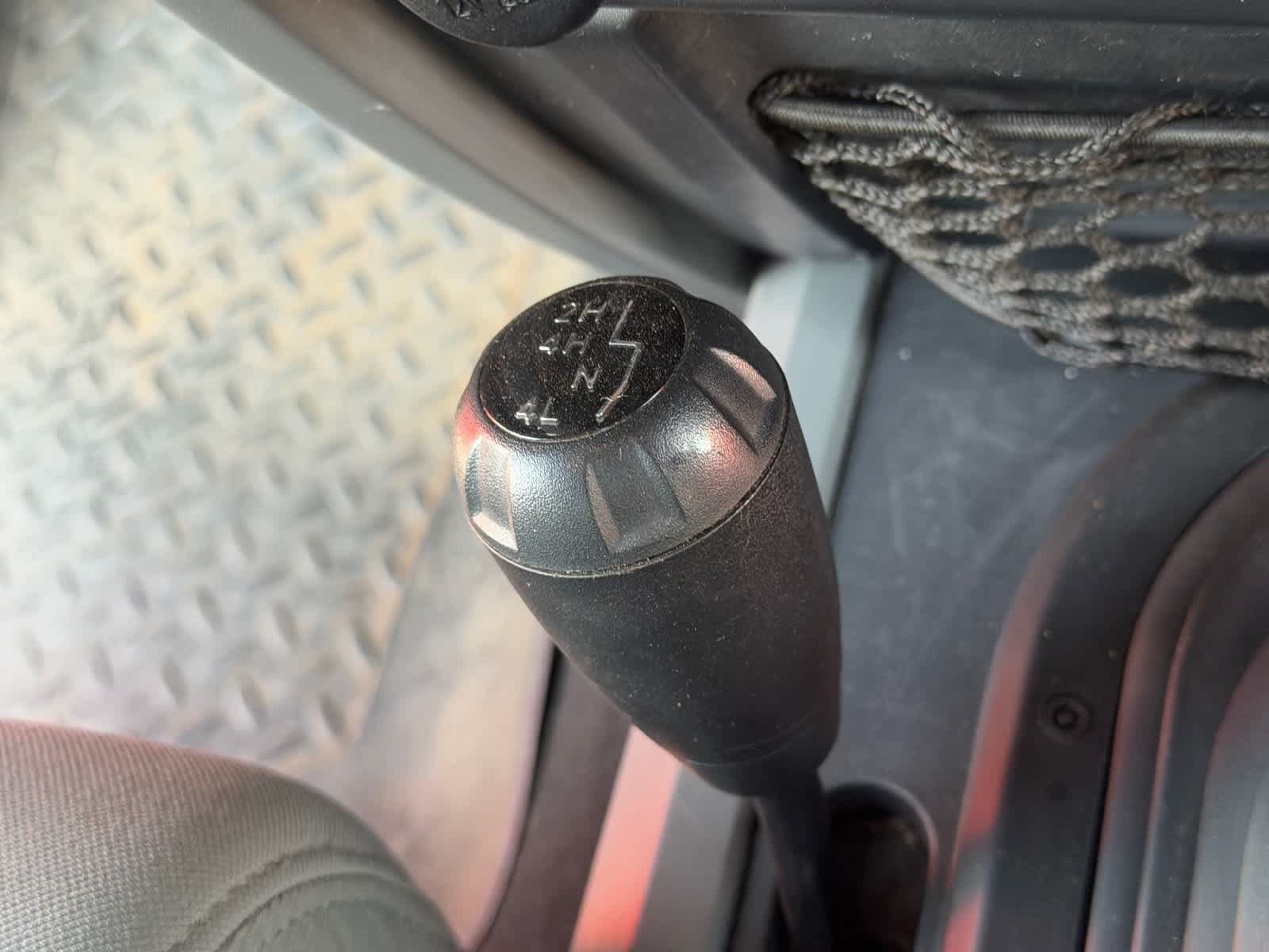 Used 2010 Jeep Wrangler Unlimited Rubicon AWD/4WD image 17