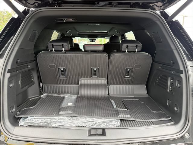 New 2026 Chevrolet Traverse RS w/ LPO, Floor Liner Package FWD image 10