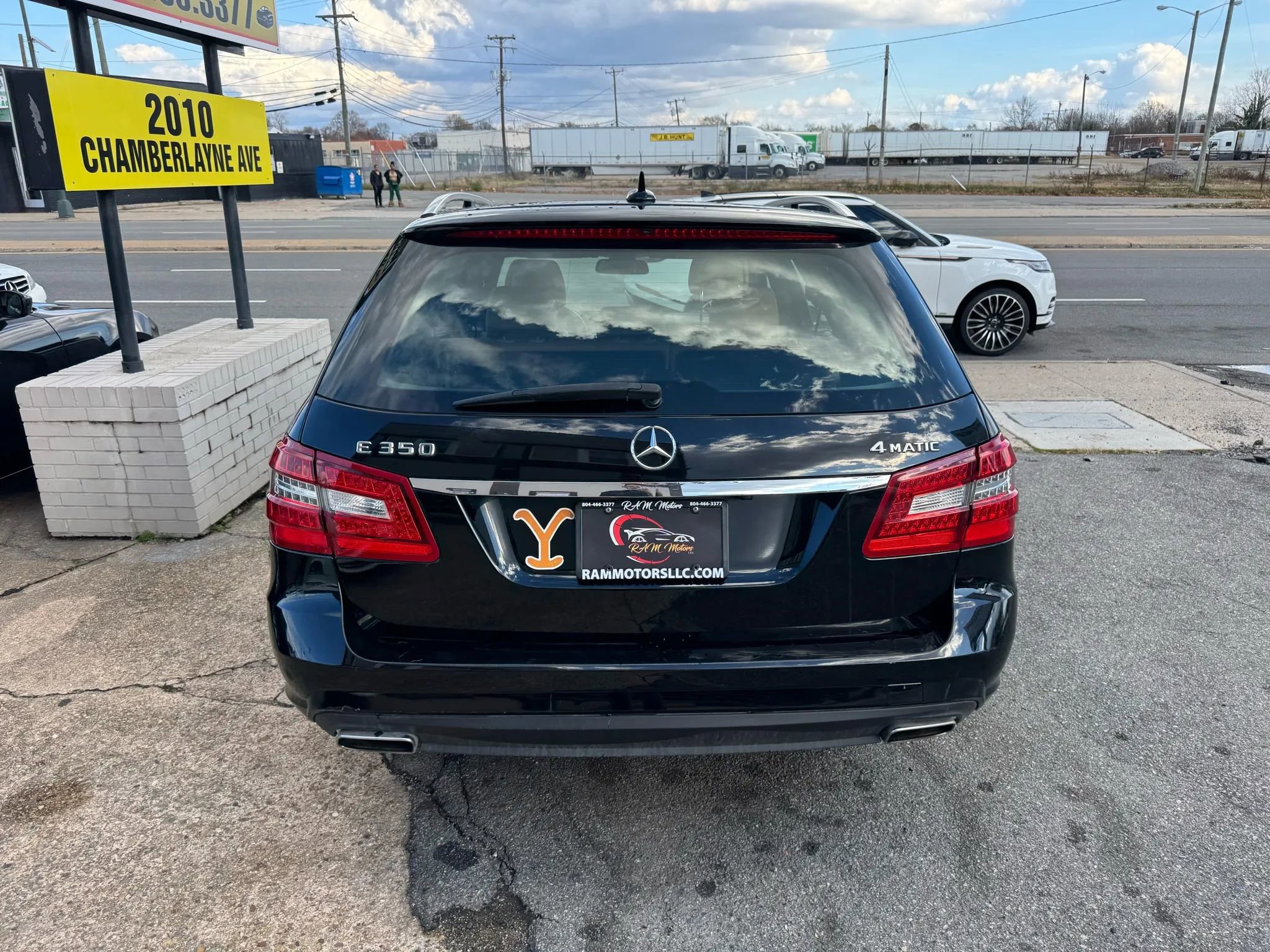 Used 2013 Mercedes-Benz E 350 4MATIC Wagon image 5