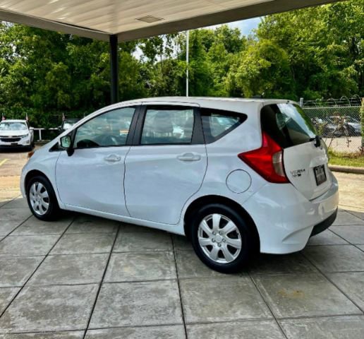 Used 2017 Nissan Versa Note SV image 2