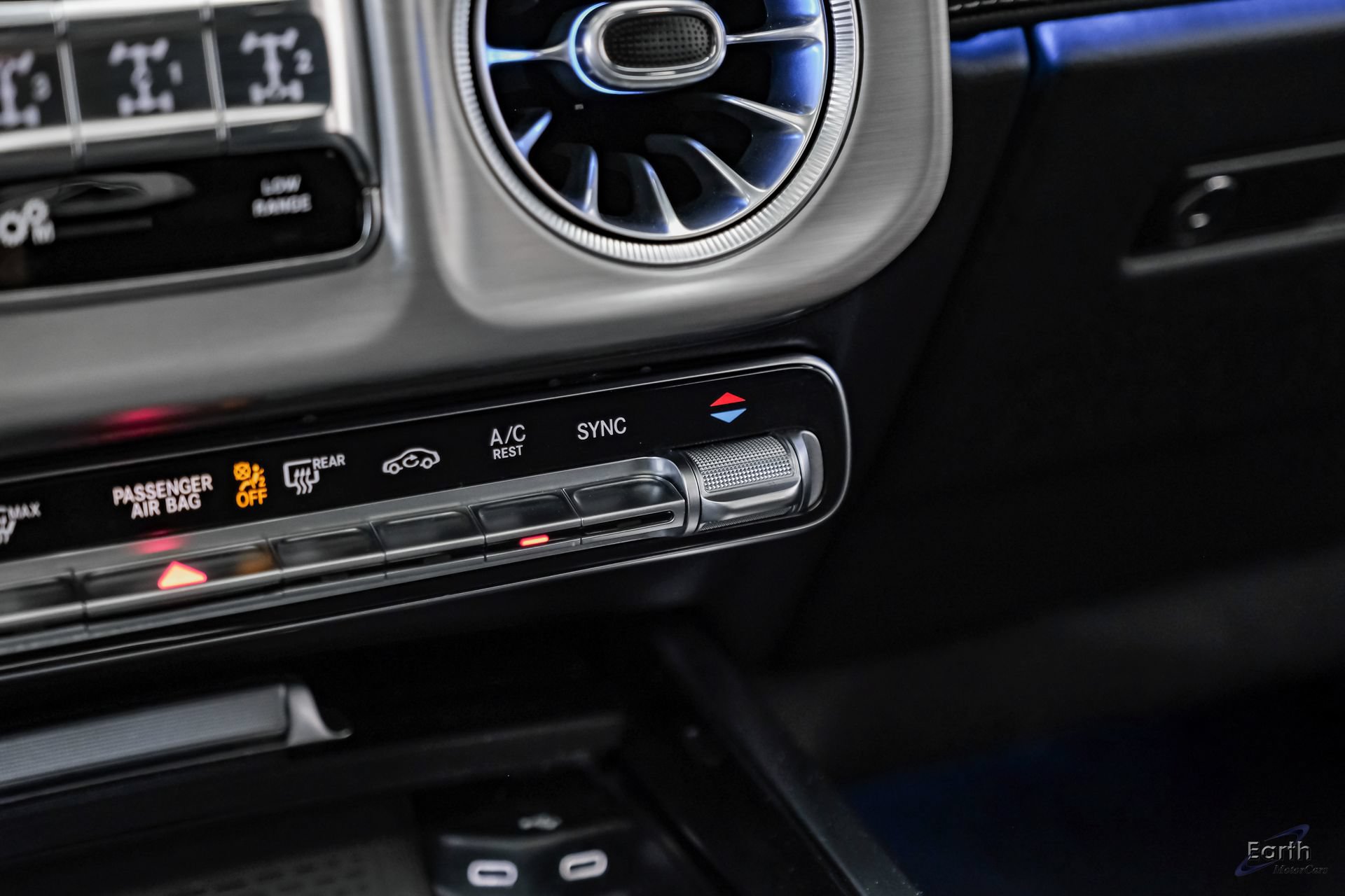 Used 2025 Mercedes-Benz G 550 w/ Exclusive Interior Package image 61