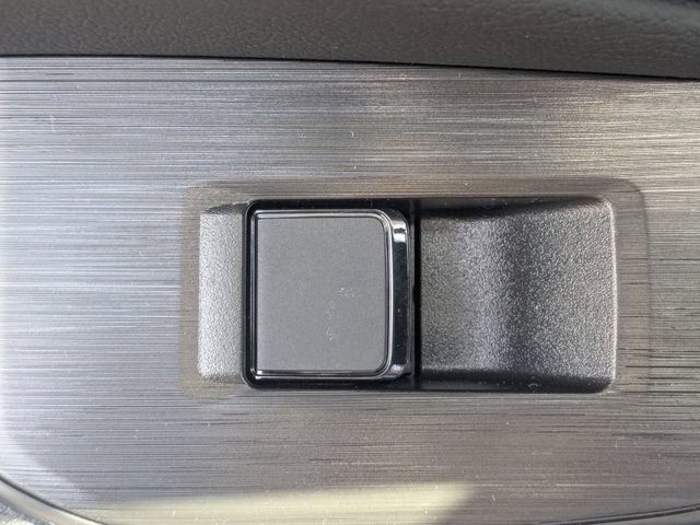 New 2026 Nissan Sentra SR w/ SR Premium Package FWD image 24