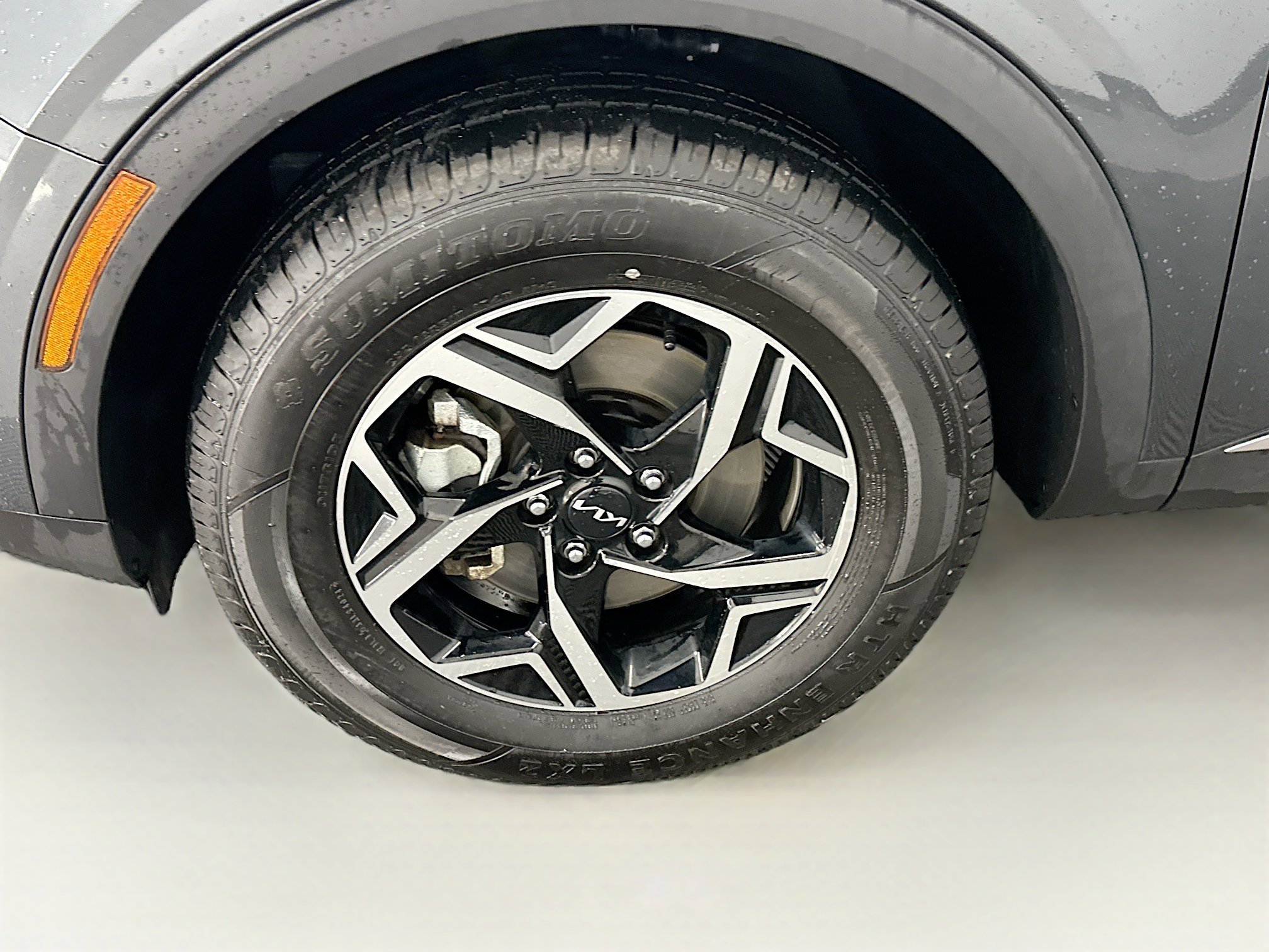 Used 2025 Kia Sportage LX image 11