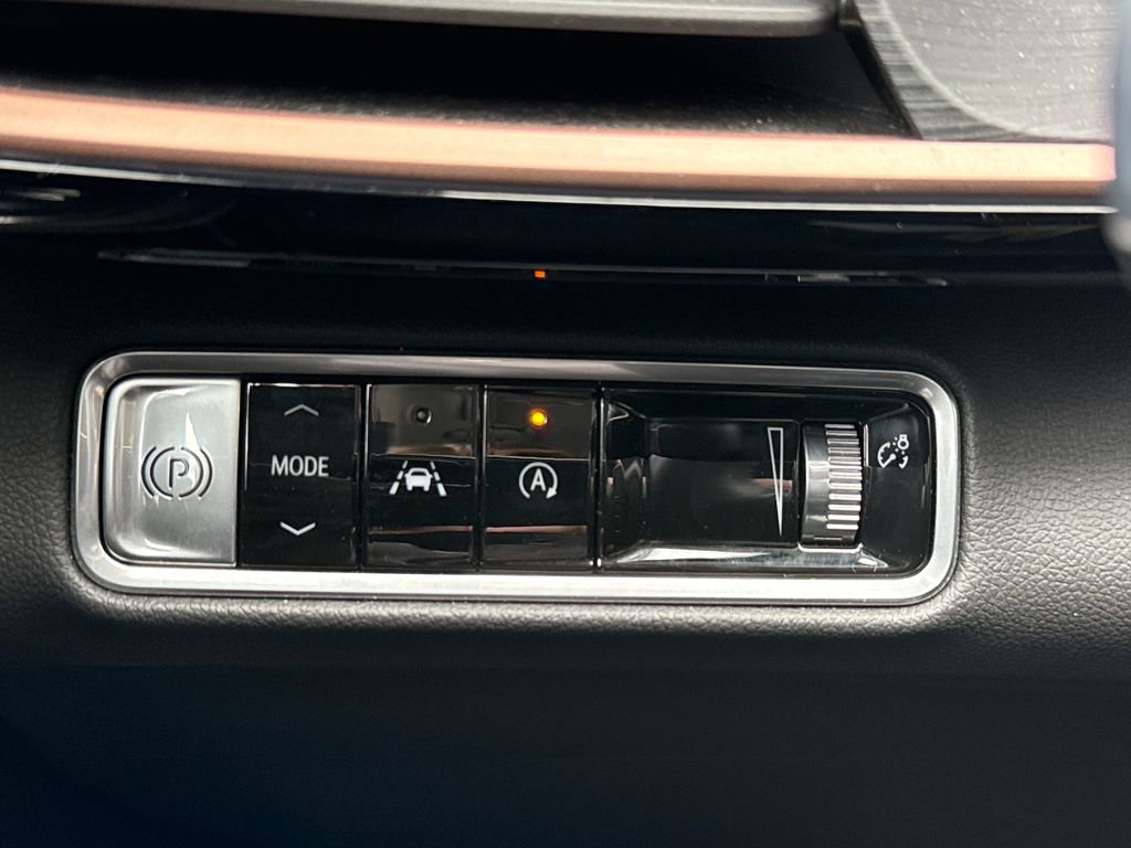 Used 2025 Buick Envision Sport Touring AWD/4WD image 32