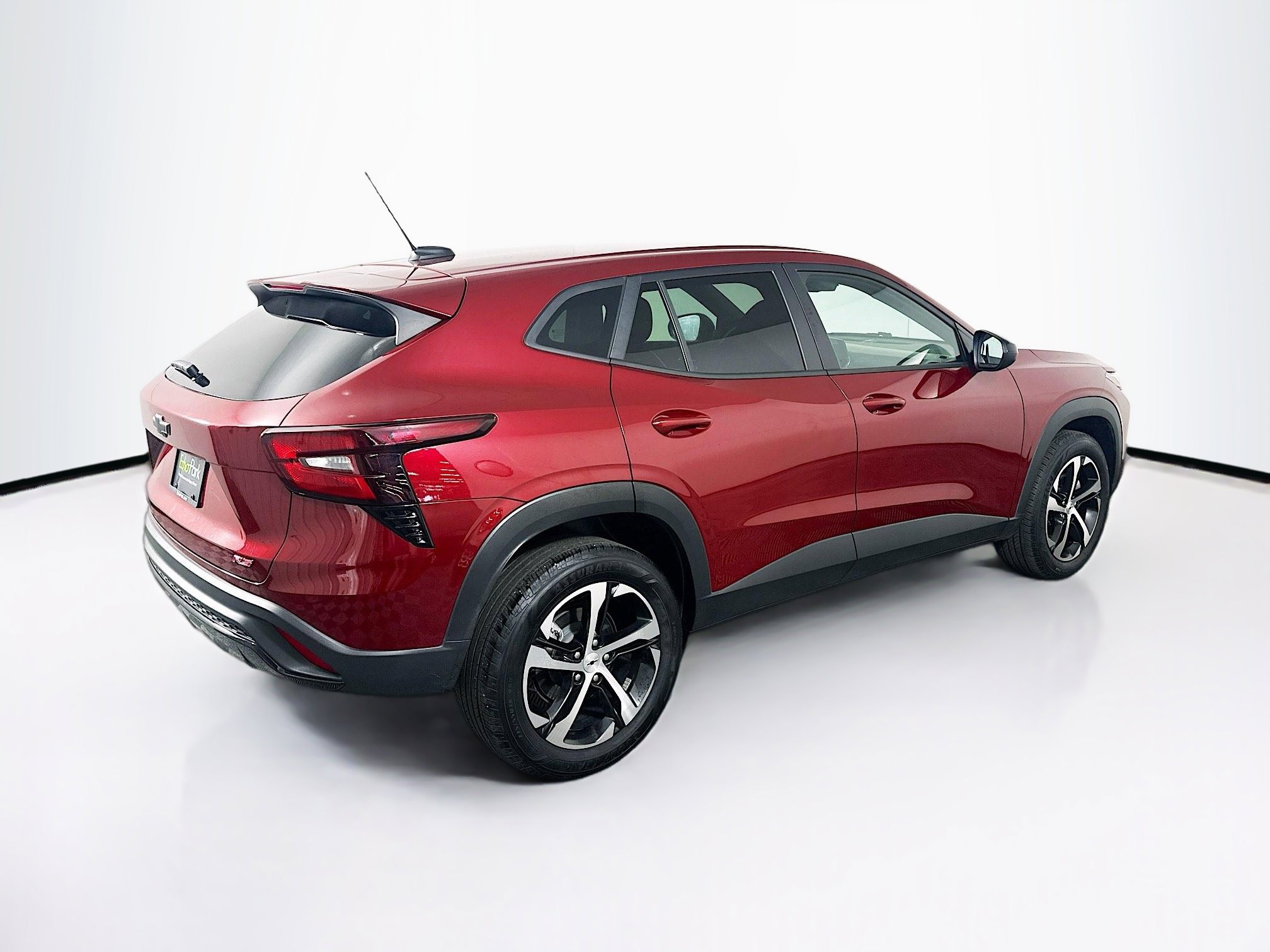 Used 2025 Chevrolet Trax RS FWD image 9