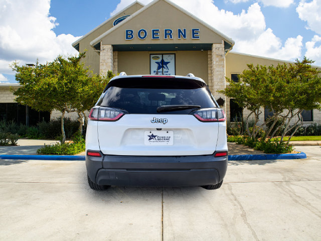 Used 2019 Jeep Cherokee Latitude w/ Popular Appearance Group FWD image 4