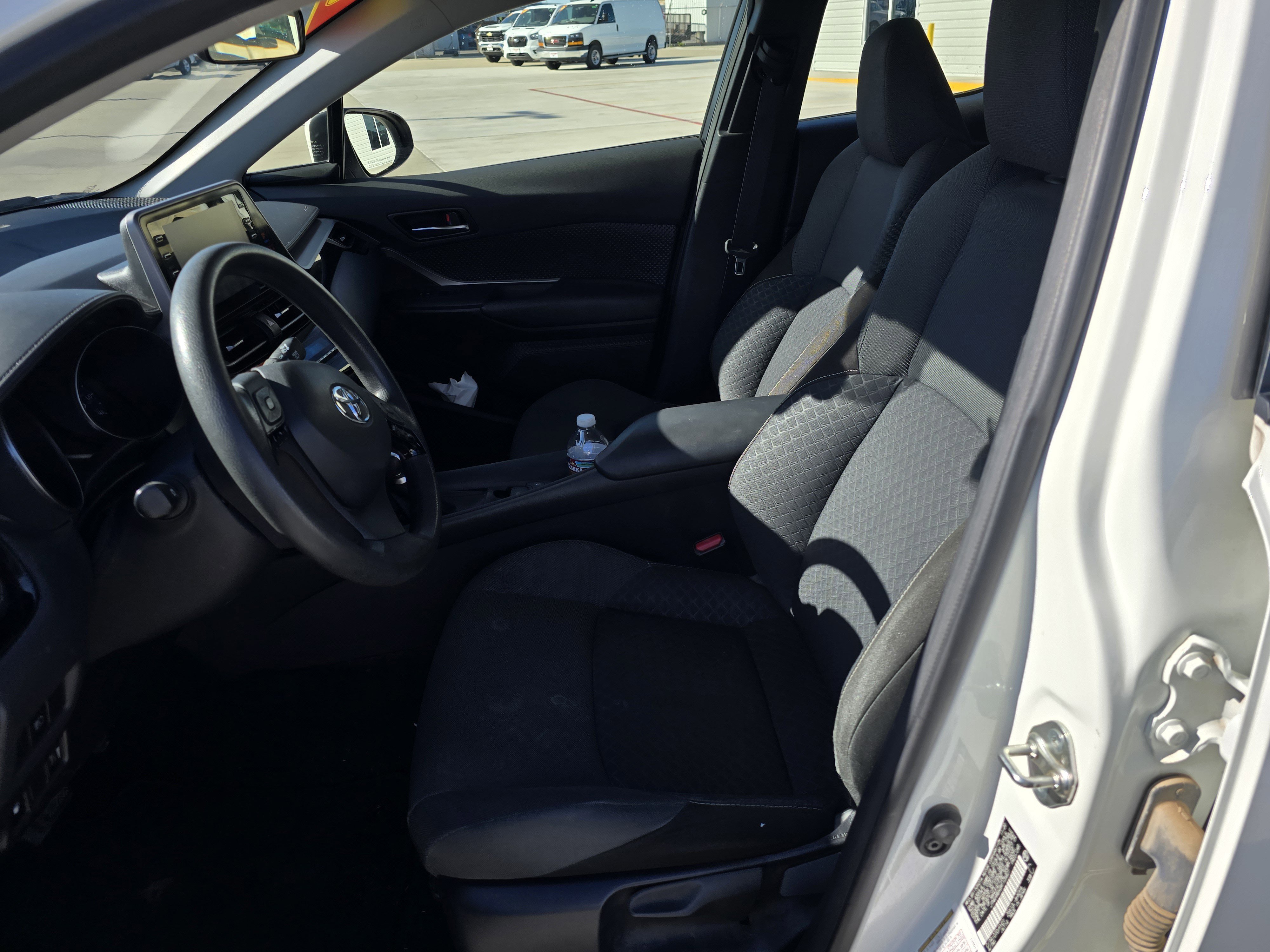 Used 2021 Toyota C-HR LE image 11