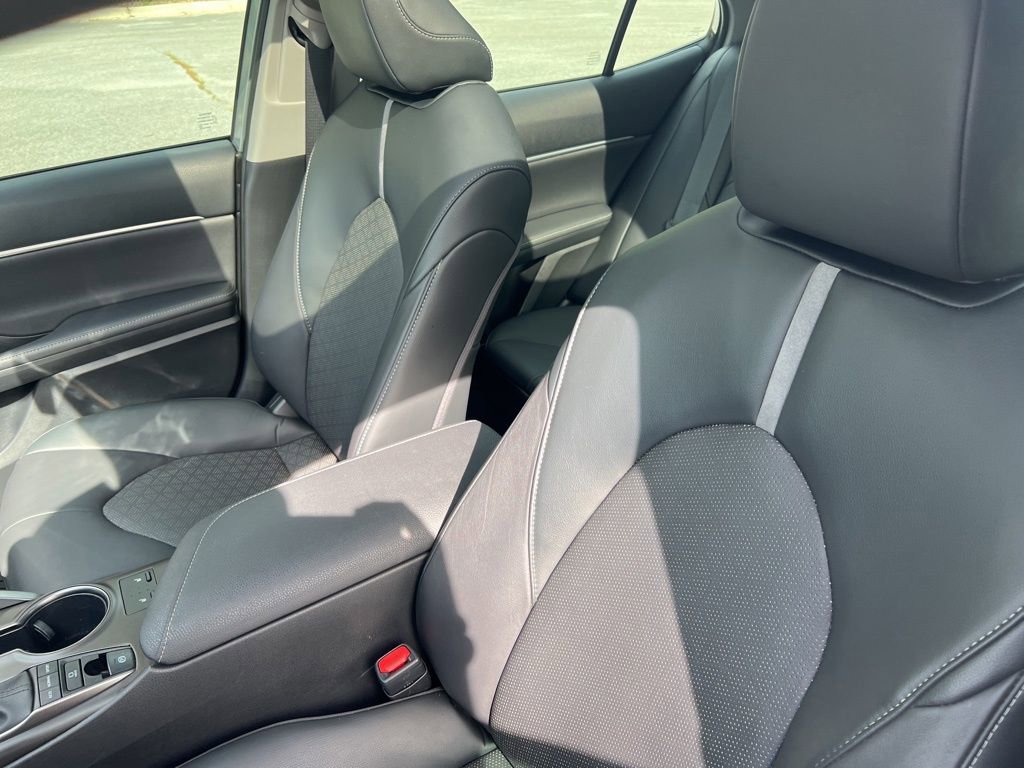 Used 2023 Toyota Camry XSE FWD image 10