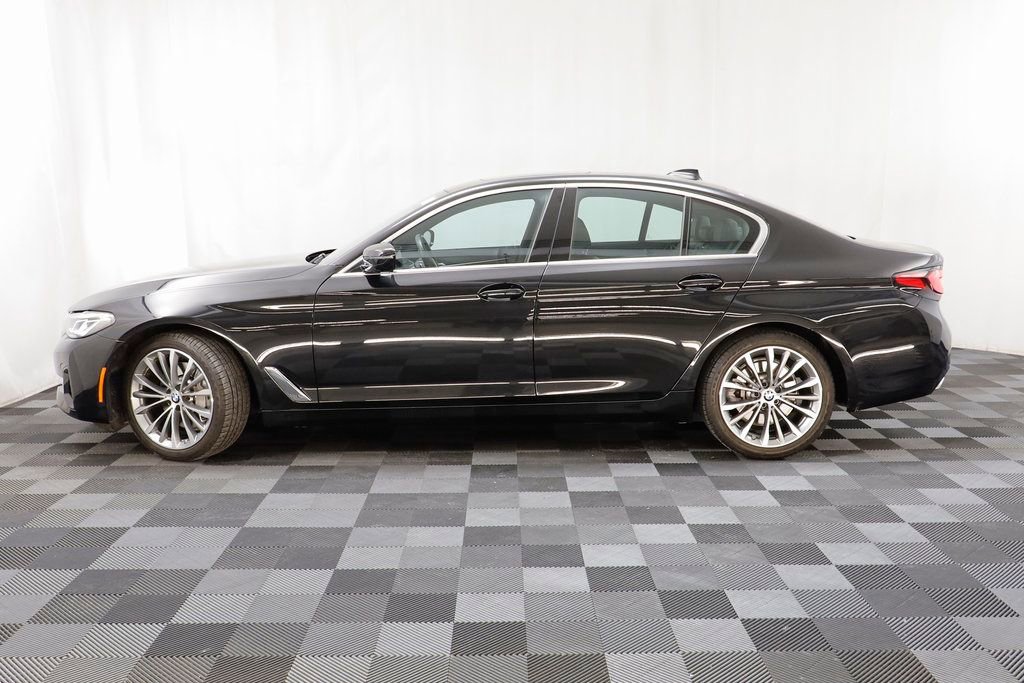 Certified 2023 BMW 530i xDrive w/ Premium Package image 4