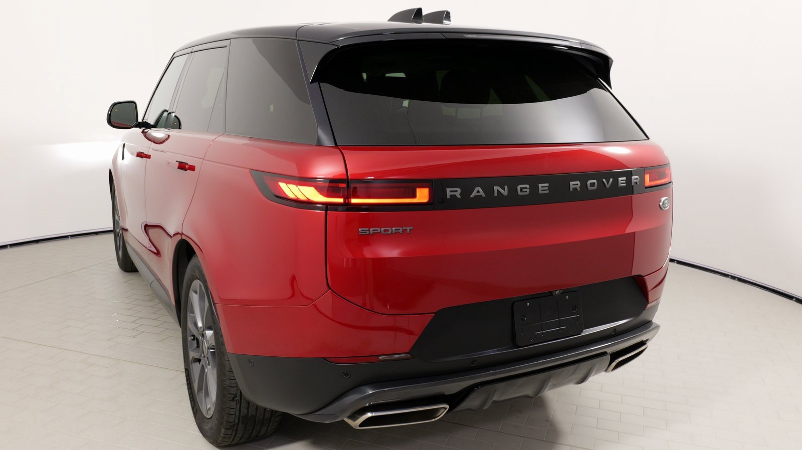 Used 2023 Land Rover Range Rover Sport SE image 22