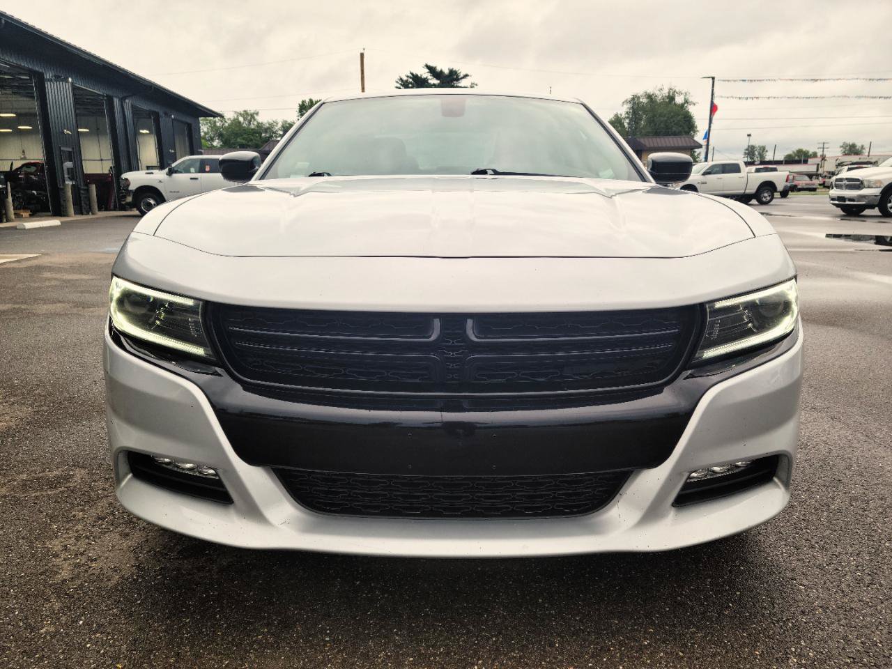 Used 2022 Dodge Charger SXT w/ Driver Convenience Group AWD/4WD image 2