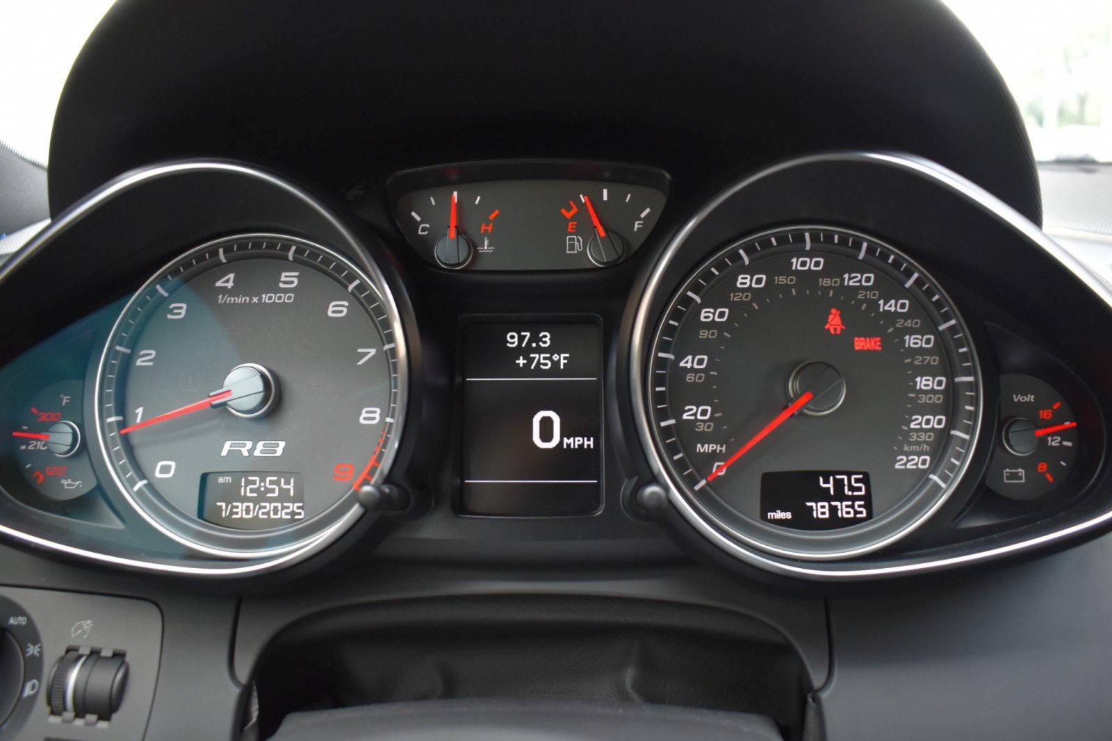 Used 2009 Audi R8 V8 w/ Premium Pkg AWD/4WD image 17