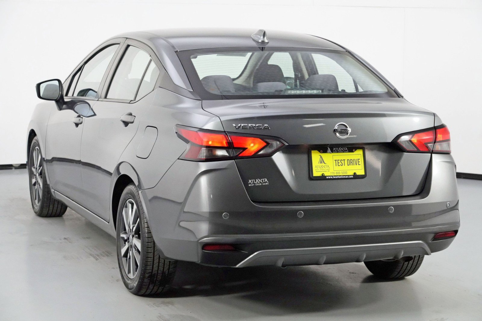 Used 2021 Nissan Versa SV image 41