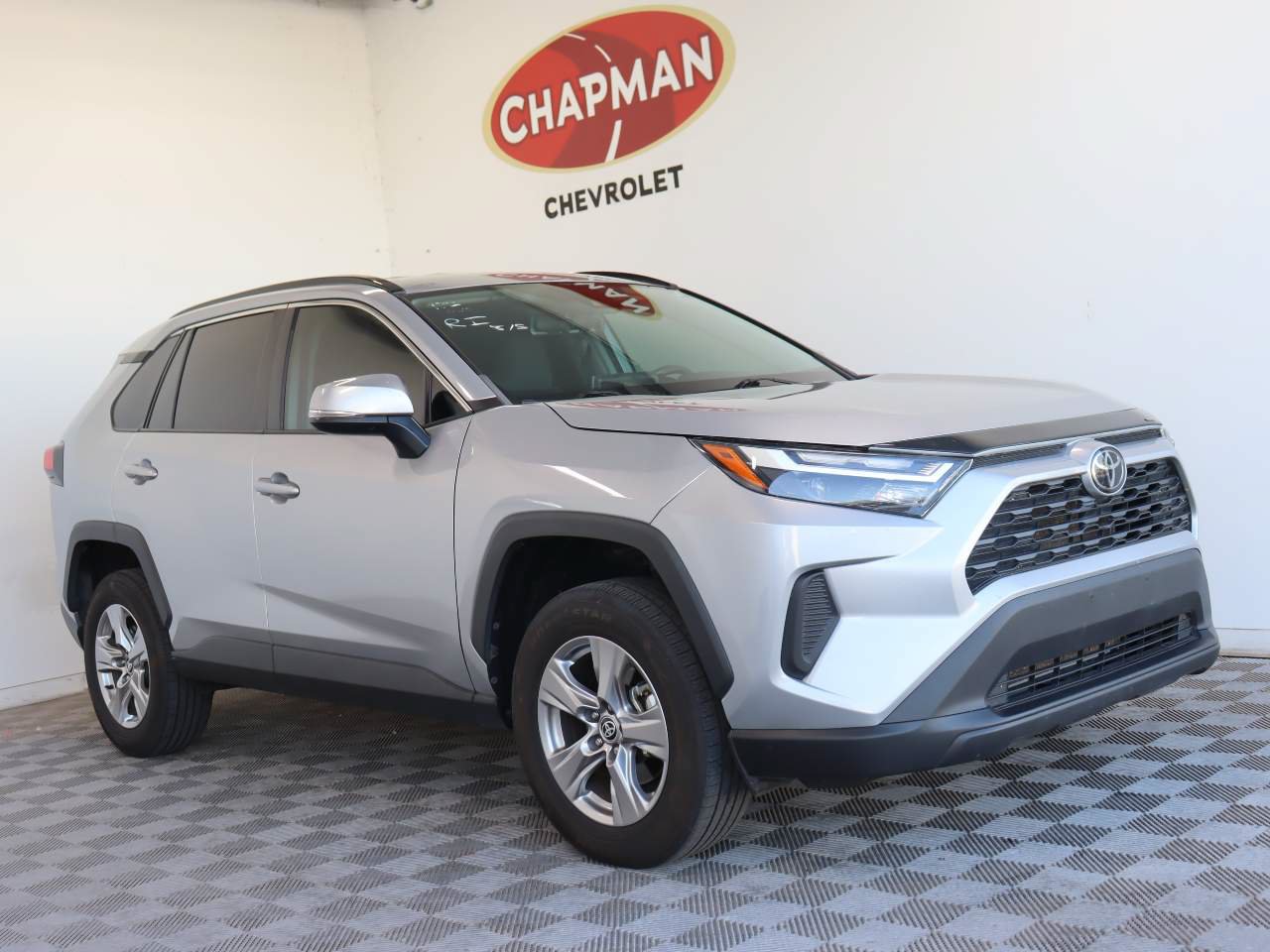 Used 2023 Toyota RAV4 XLE AWD/4WD image 1