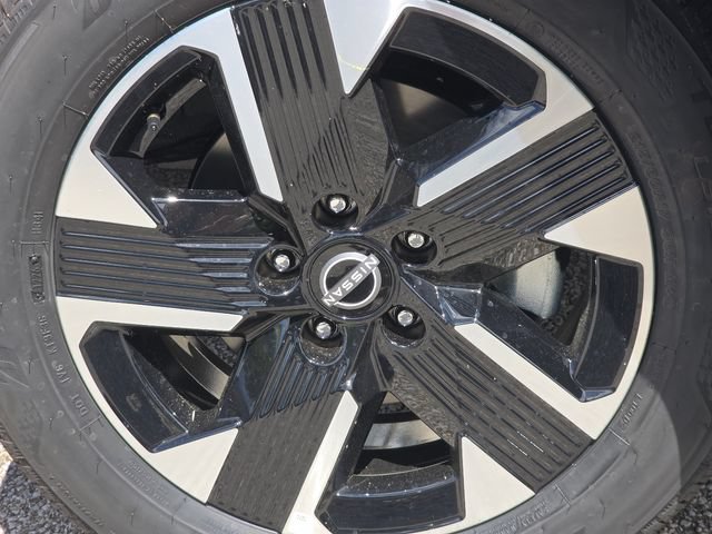 New 2026 Nissan Kicks SV w/ Cold Weather Package AWD/4WD image 9