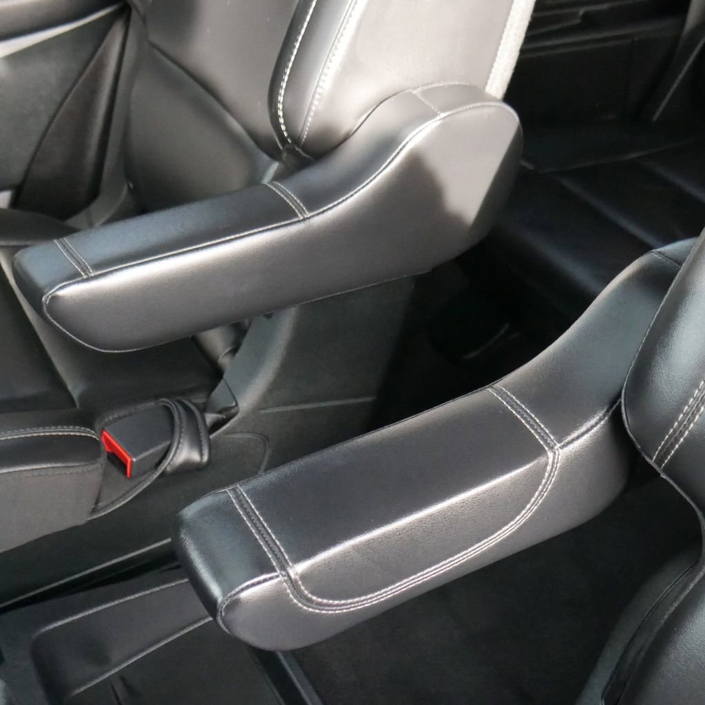 Used 2021 Ford Explorer XLT w/ Equipment Group 202A image 25