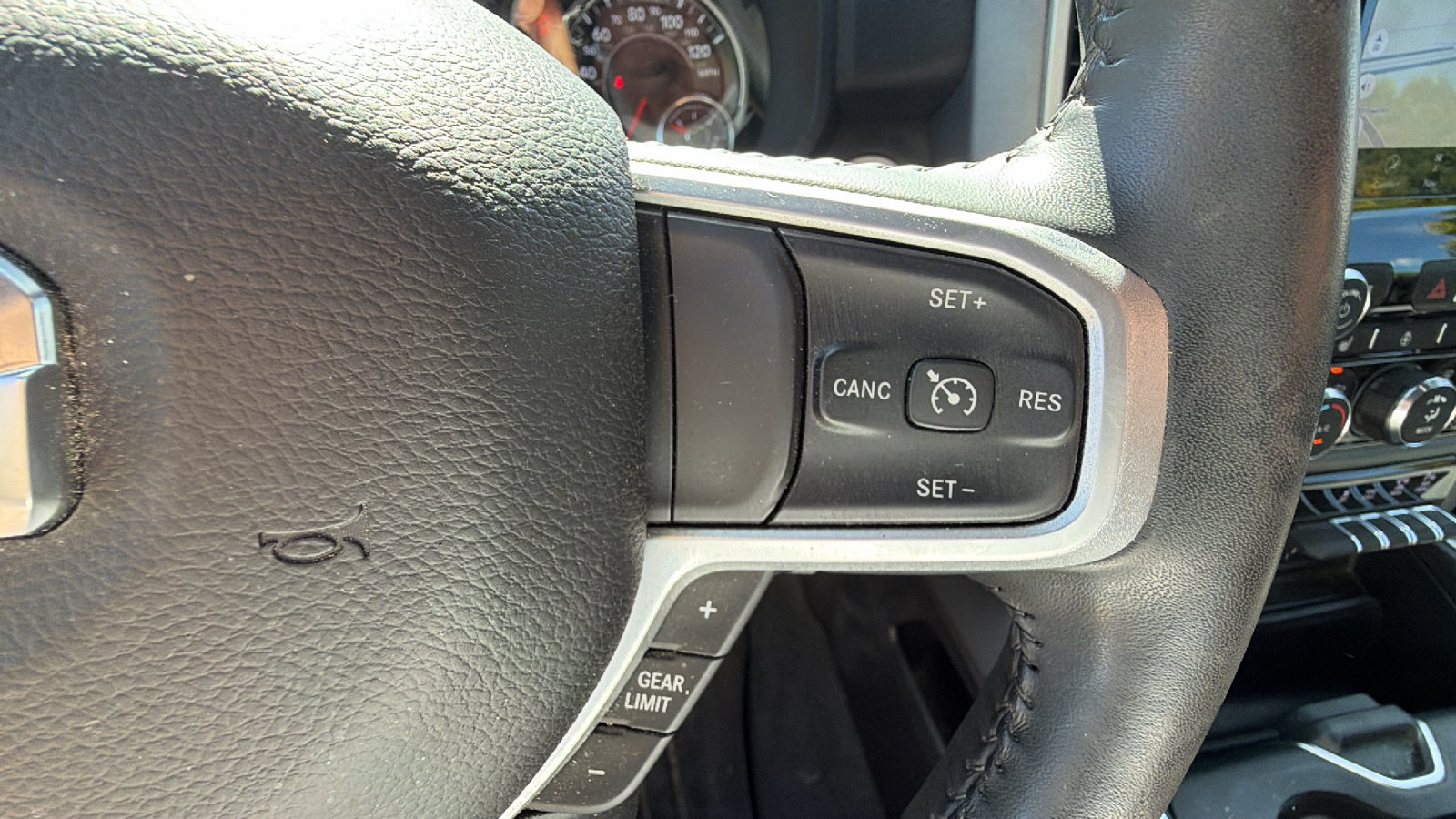 Used 2022 RAM 1500 Big Horn AWD/4WD image 28