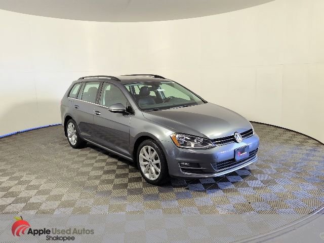 Used 2017 Volkswagen Golf SE FWD image 2