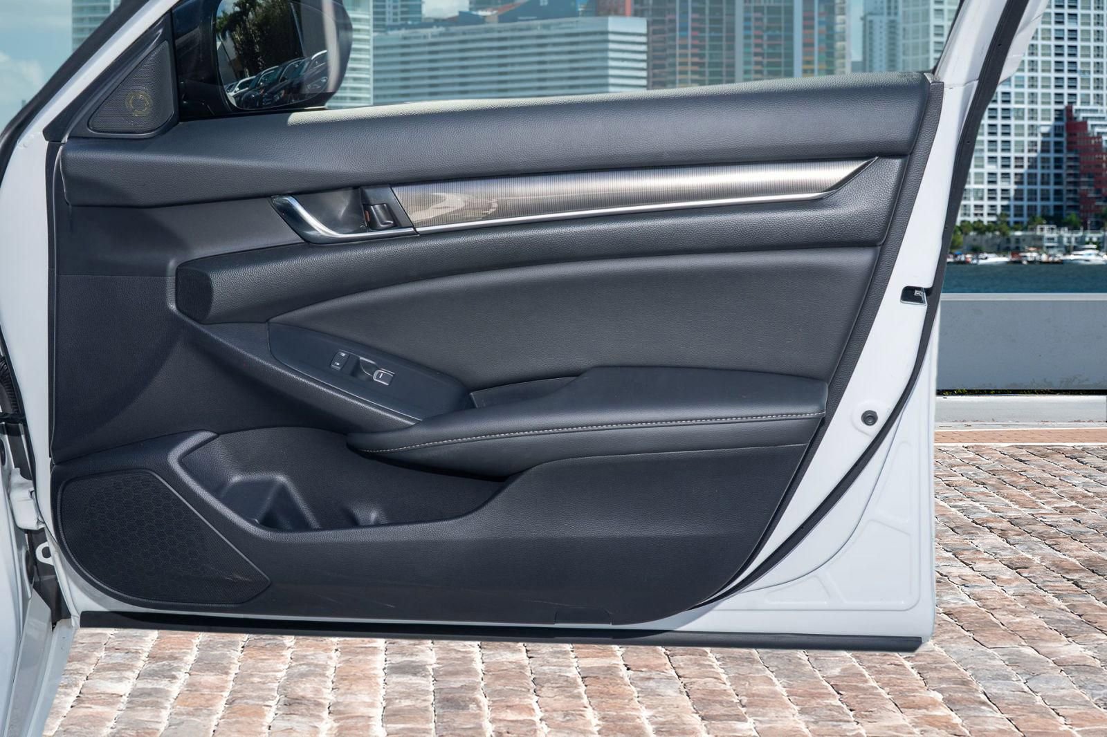 Used 2022 Honda Accord Sport image 13